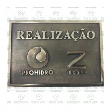 Placa em bronze fundido para divulgação da Incorporadora, tamanho de 23 x 35 cm.